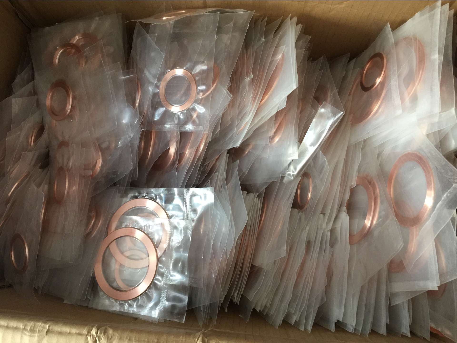 OFHC sell to United kingdom customer, waiting for DHL come to take 